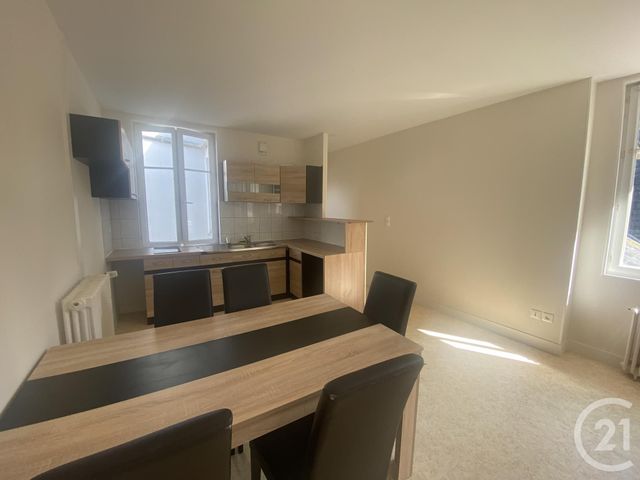 Appartement T3 à louer - 3 pièces - 61.0 m2 - BAGNOLES DE L ORNE NORMANDIE - 61 - BASSE-NORMANDIE - Century 21 Agence Pays D'Andaines